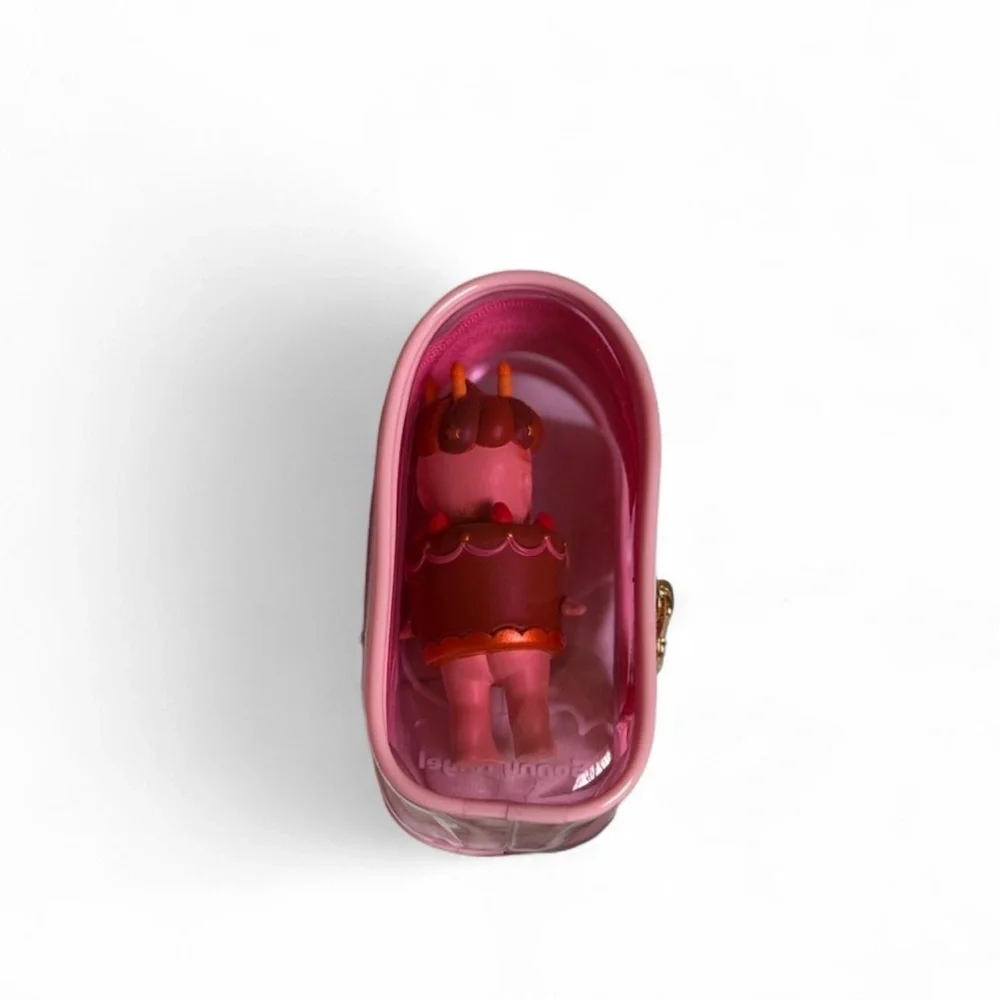 Sonny Angel Birthday Gift Series Chocolate Cake and pink case - Picture 4 of 6